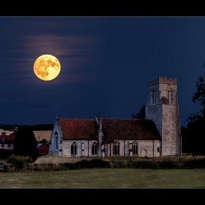 01 Buck moon over Hawkedon church