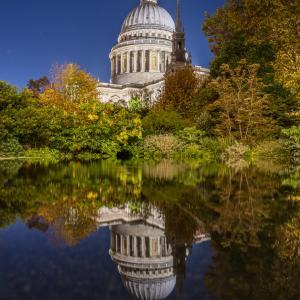 St Pauls Reflection by Perry Andrews